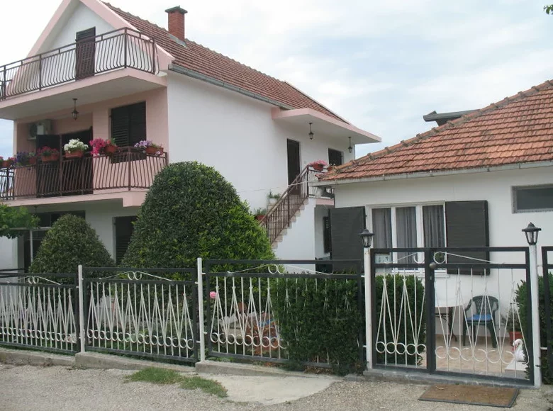 Dom 5 pokojów 120 m² Susanj, Czarnogóra
