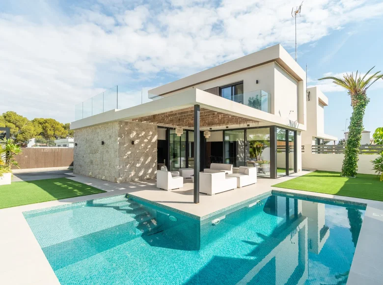 2 bedroom Villa 127 m² Torrevieja, Spain