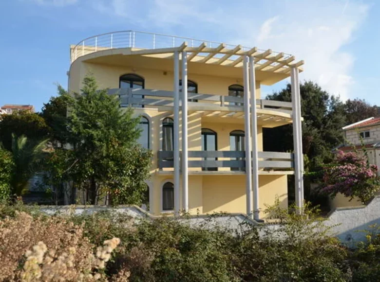 4 bedroom Villa 450 m² Montenegro, Montenegro