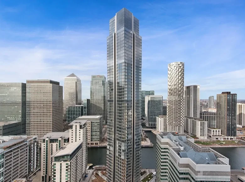 2 bedroom apartment 91 m² London, United Kingdom