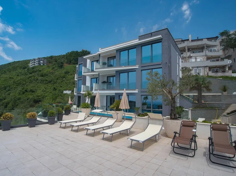 Villa 29 zimmer 1 133 m² Budva, Montenegro