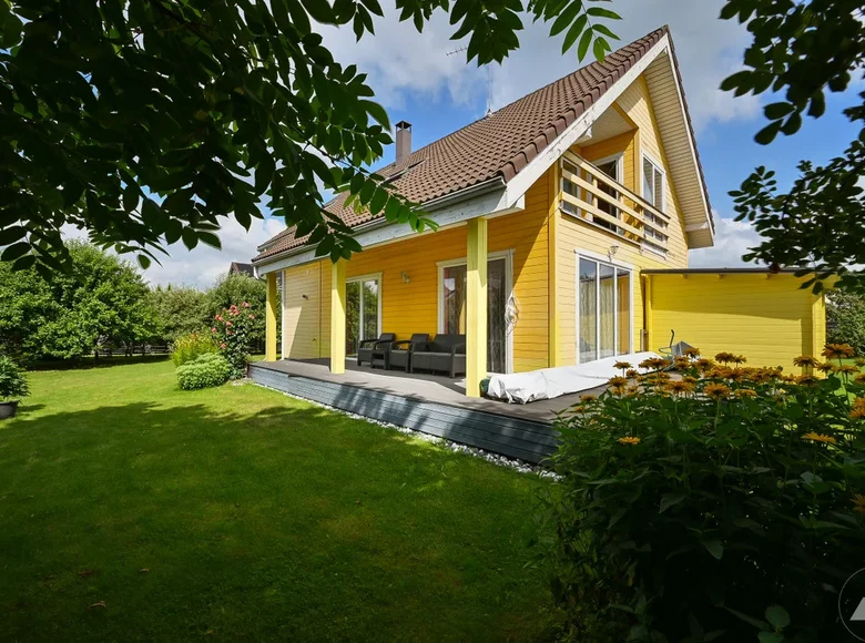 5 room house 221 m² Stopinu pagasts, Latvia
