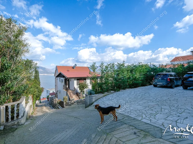 5 bedroom villa 210 m² Tivat, Montenegro