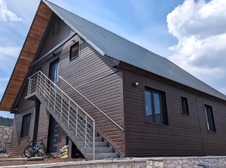 Chalet 5 bedrooms 250 m² Zabljak, Montenegro
