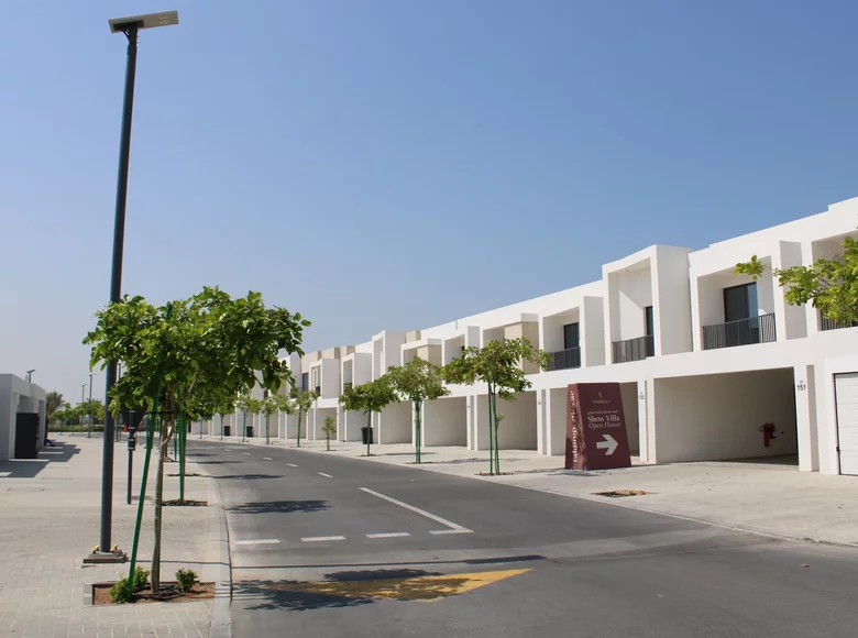 Haus 6 Zimmer 214 m² Ra’s al-Chaima, Vereinigte Arabische Emirate