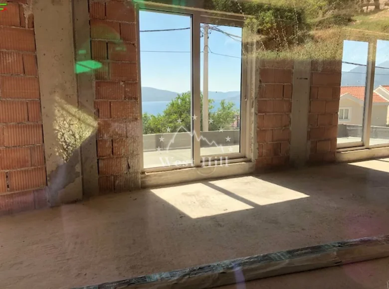 Casa 5 habitaciones 257 m² Tivat, Montenegro