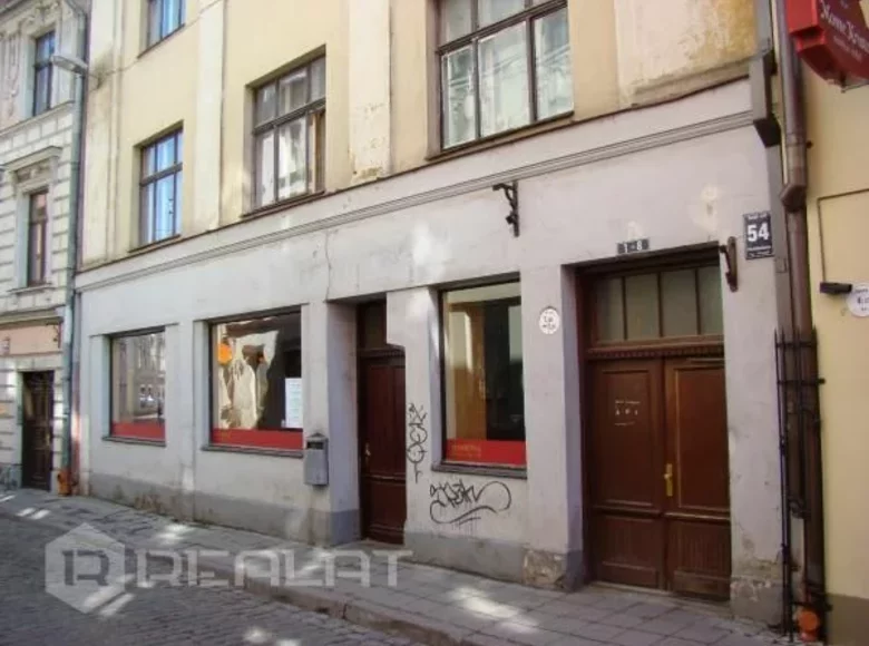 Casa 45 habitaciones 1 350 m² Riga, Letonia