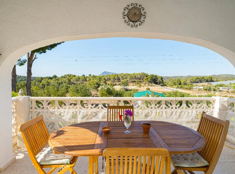 Villa mit 2 Schlafzimmern 360 m² Altea, Spanien