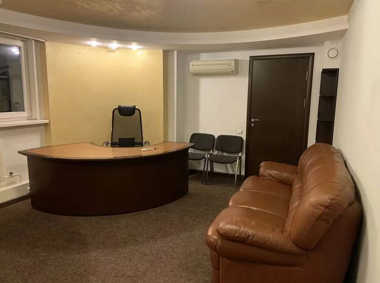 Oficina 124 m² en Minsk, Bielorrusia