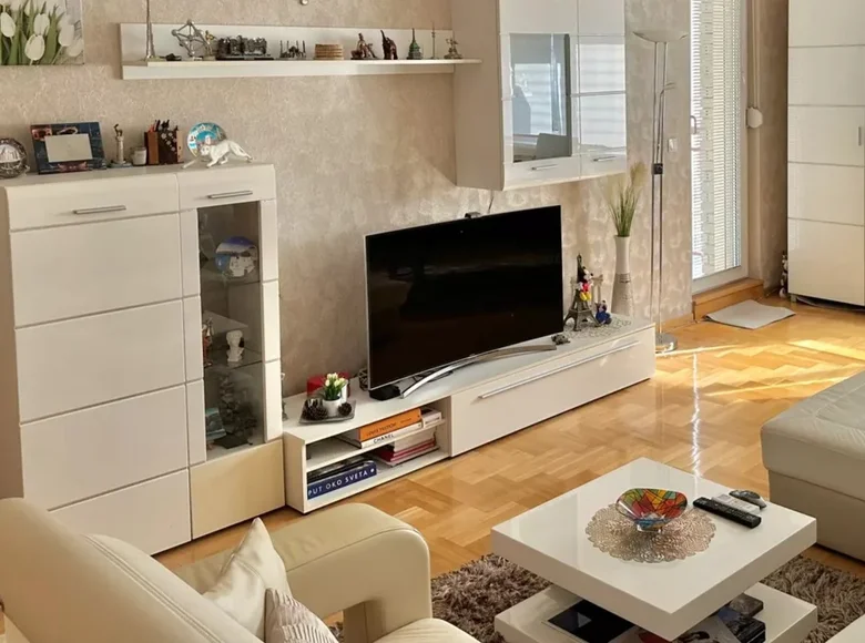 Mieszkanie 2 pokoi 62 m² Belgrad, Serbia