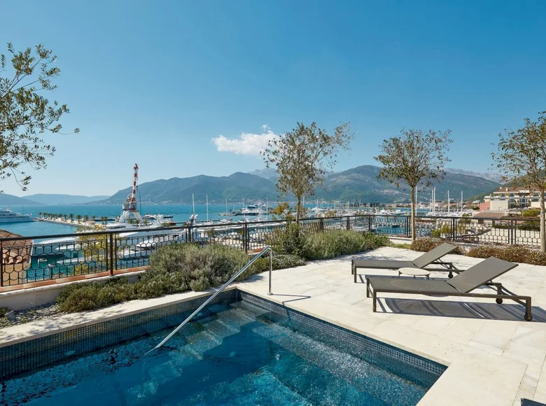 4 bedroom apartment 380 m² Montenegro, Montenegro