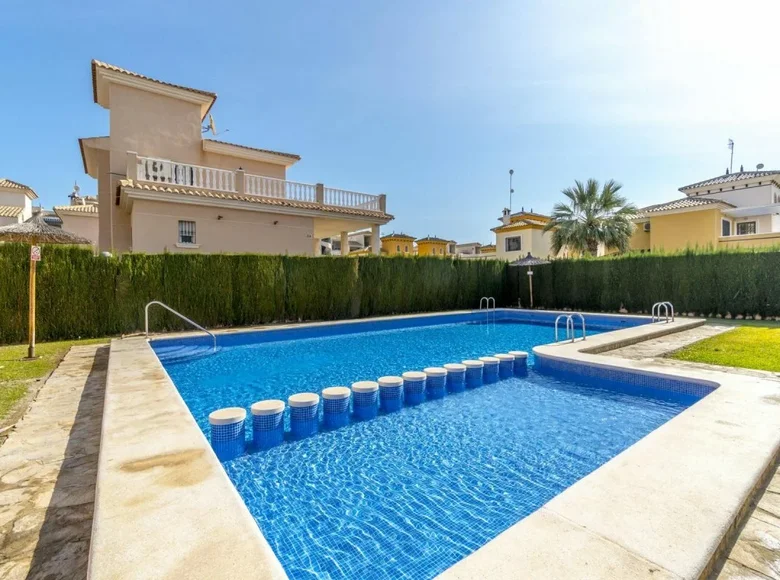 Villa 4 chambres 184 m² Mil Palmeras, Espagne