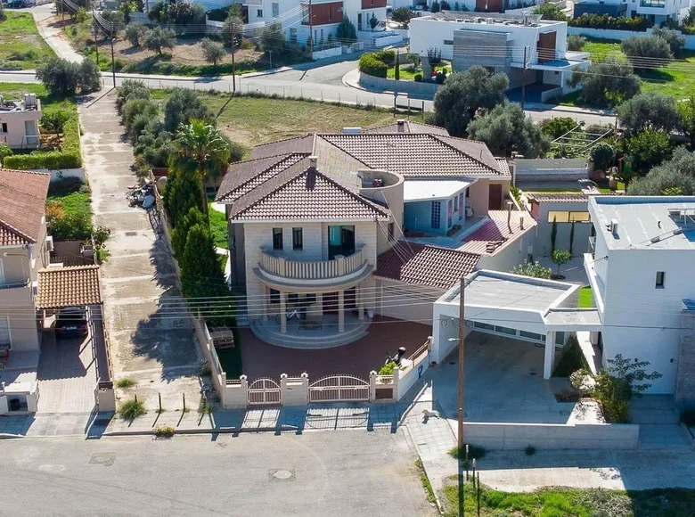 5 bedroom house 561 m² Latsia, Cyprus