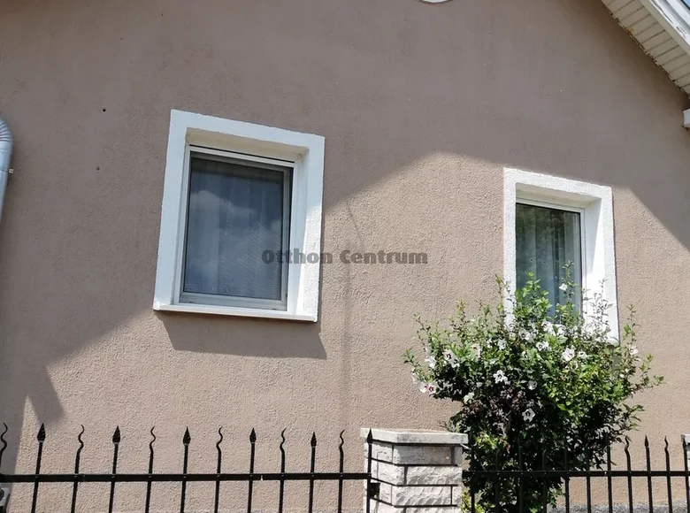 Haus 7 Zimmer 180 m² Totis, Ungarn