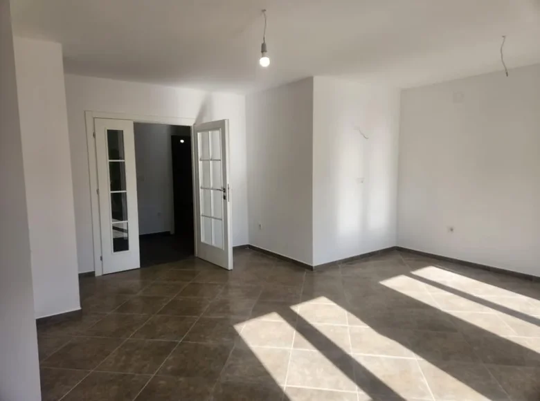 Mieszkanie 2 pokoi 85 m² Igalo, Czarnogóra