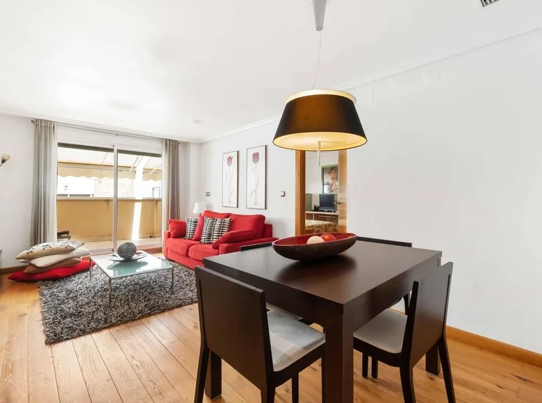 Mieszkanie 3 pokoi 109 m² Torrevieja, Hiszpania