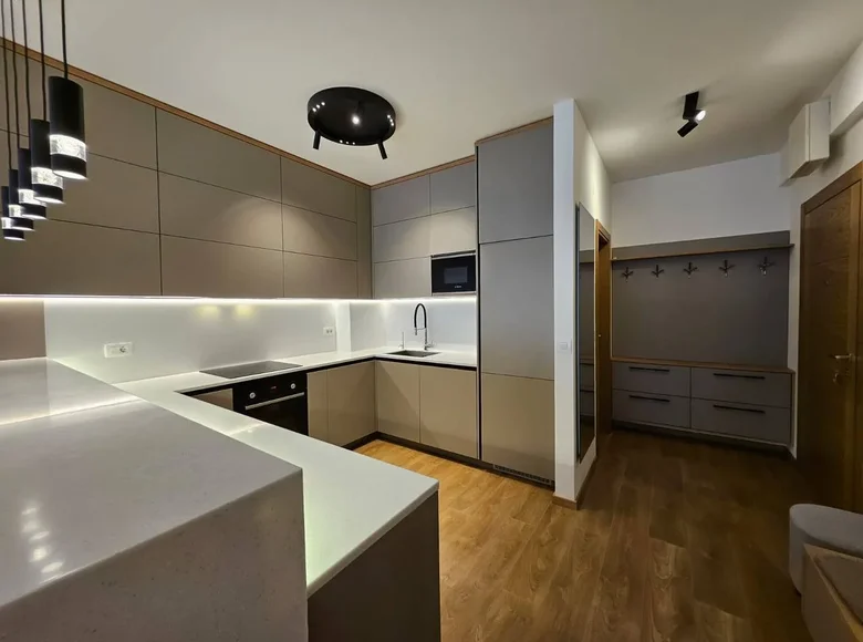 Mieszkanie 3 pokoi 103 m² Budva, Czarnogóra