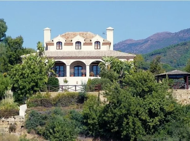 Villa de 4 dormitorios 484 m², Francia