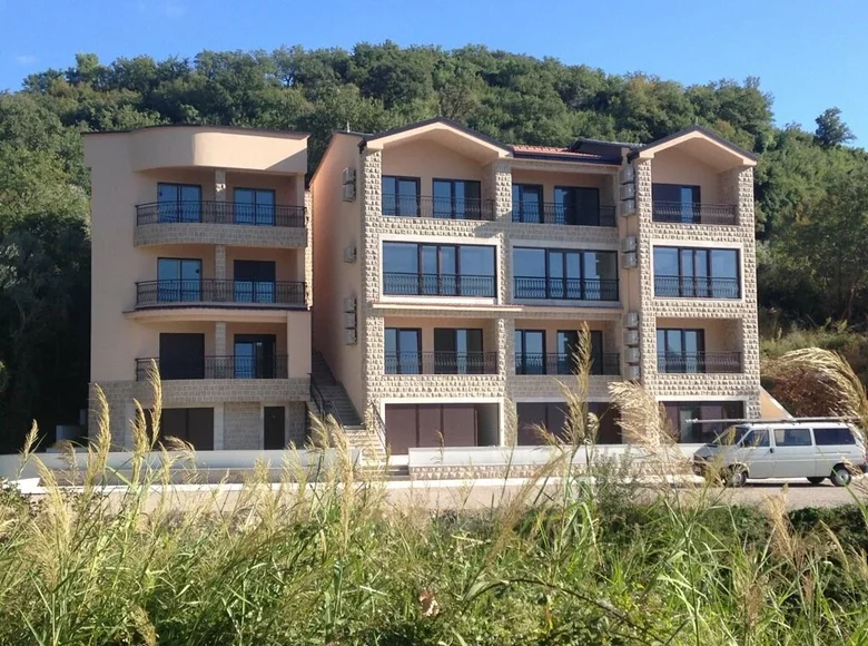 Nieruchomości komercyjne 730 m² Kamenovo, Czarnogóra