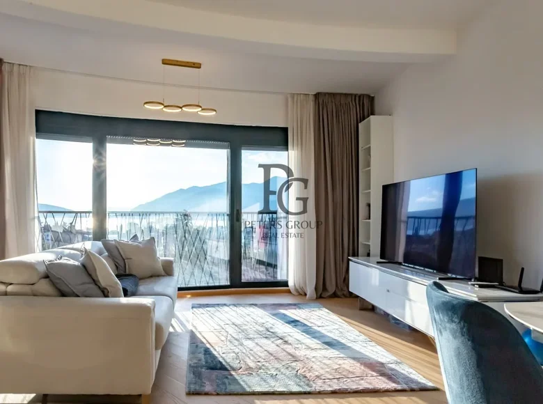 2 bedroom apartment 73 m² Tivat, Montenegro