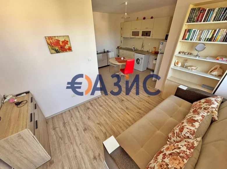 Mieszkanie 2 pokoi 53 m² Nesebyr, Bułgaria