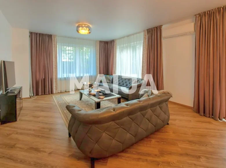 Haus 4 zimmer 311 m² Riga, Lettland