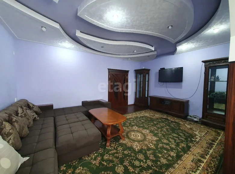 Kvartira 3 xonalar 92 m² Samarqandda