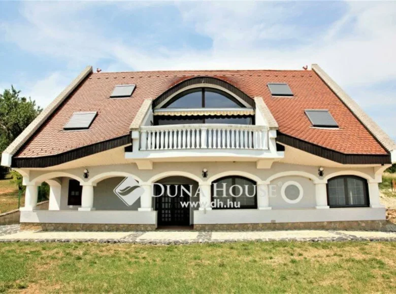 Cottage 591 m² Tihany, Hungary