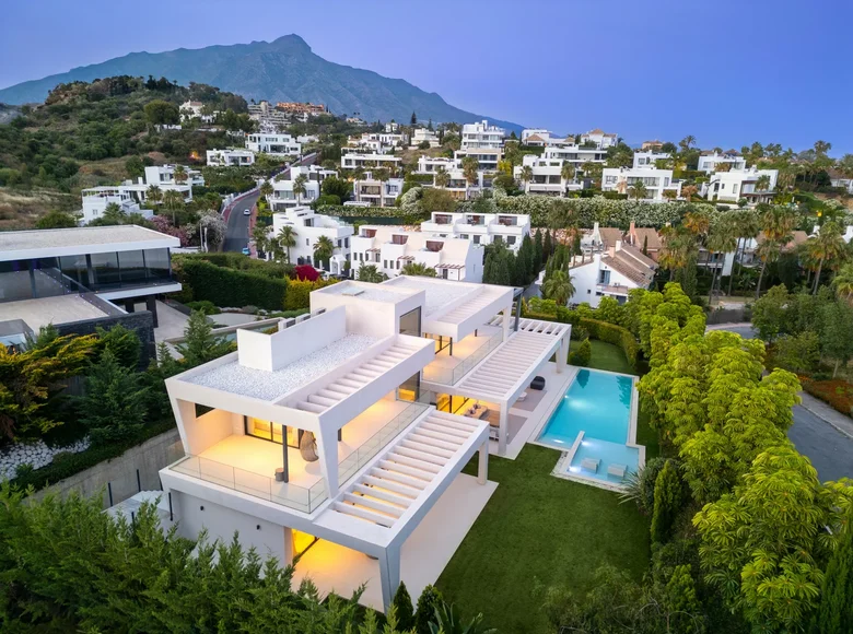 6 bedroom villa 660 m² Marbella, Spain