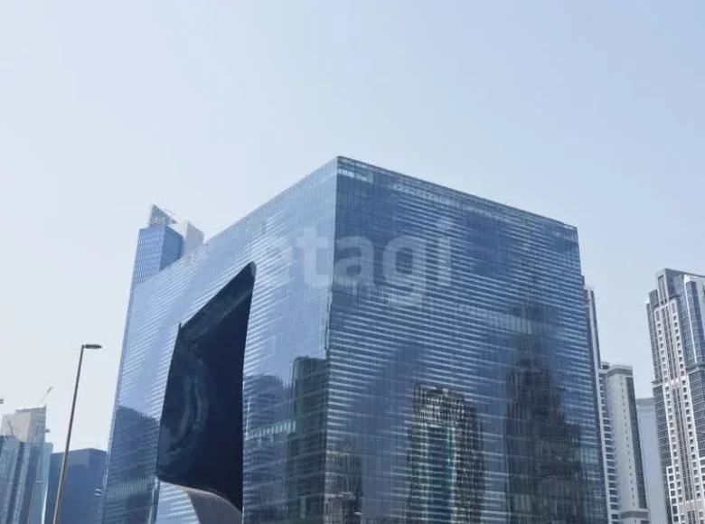 Commercial property 387 m² in Dubai, UAE