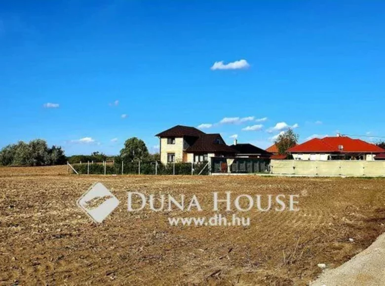 House 104 m² Nyul, Hungary