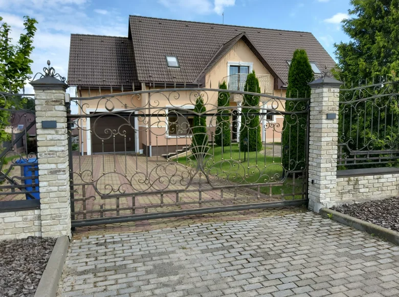 Casa 223 m² Tarasava, Bielorrusia