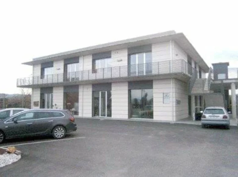 Gewerbefläche 450 m² Terni, Italien