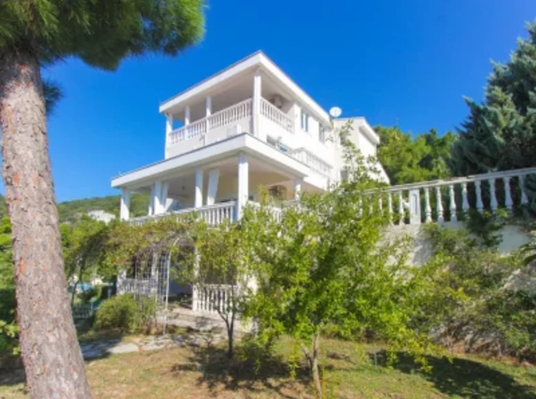 Villa de 4 dormitorios 271 m² Polje, Montenegro