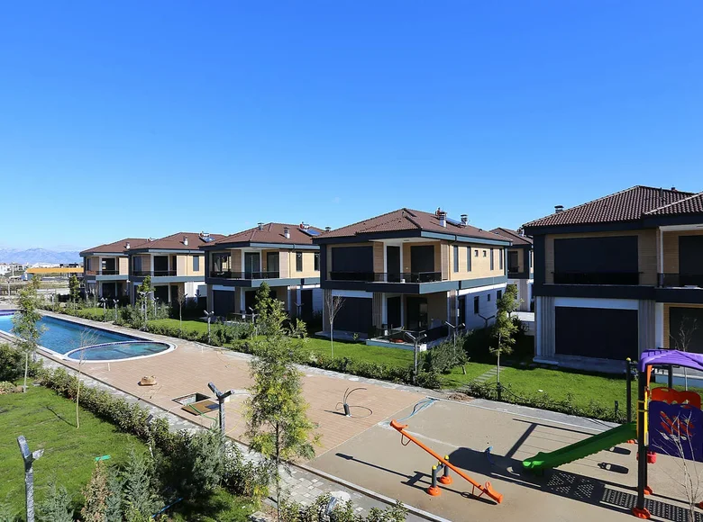 Willa 6 pokojów 370 m² Dosemealti, Turcja