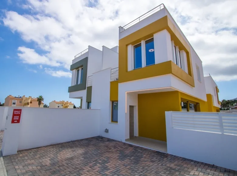 Szeregowiec 3 pokoi 180 m² Izhevsk, Rosja