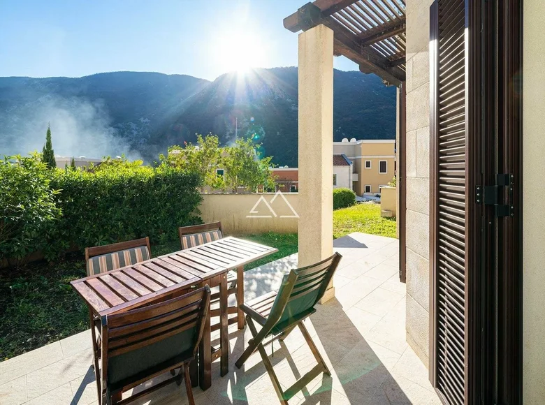 Apartamento 3 habitaciones 84 m² Morinj, Montenegro