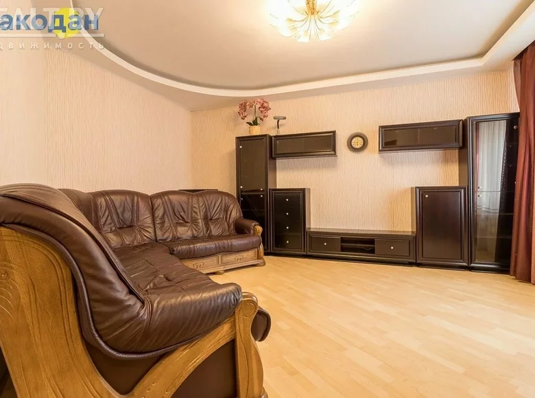 Mieszkanie 4 pokoi 105 m² Mińsk, Białoruś