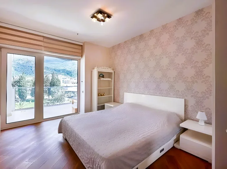 Wohnung 1 Schlafzimmer 63 m² Budva, Montenegro