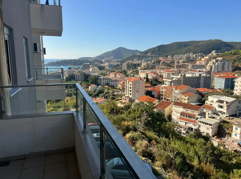 Mieszkanie 2 pokoi 83 m² Budva, Czarnogóra