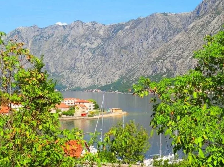 Parcelas 1 167 m² Bijela, Montenegro