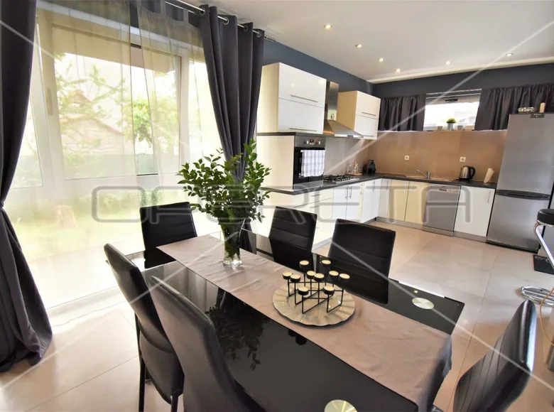 3 room house 142 m² Kozino, Croatia
