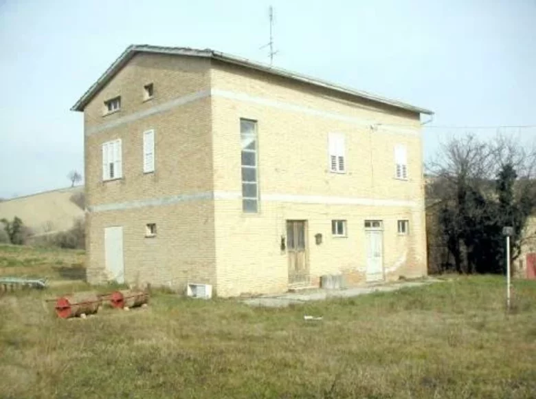 Dom 9 pokojów 300 m² Terni, Włochy