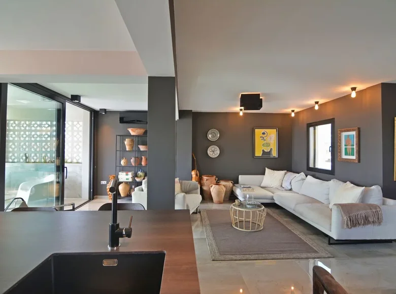 5 bedroom apartment 190 m² Fuengirola, Spain