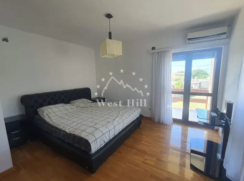 Haus 7 Zimmer 250 m² Bar, Montenegro