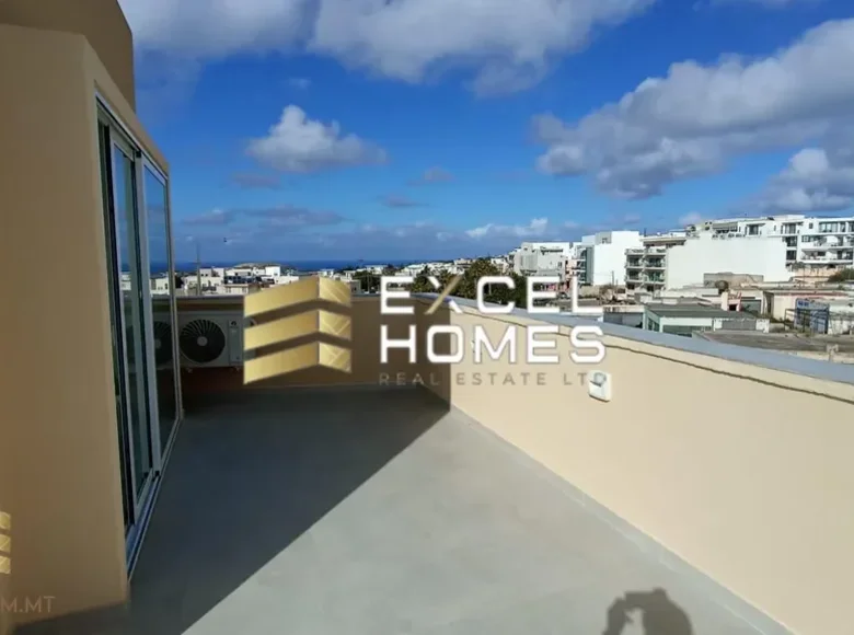 2 bedroom penthouse  in Saint Paul's Bay, Malta