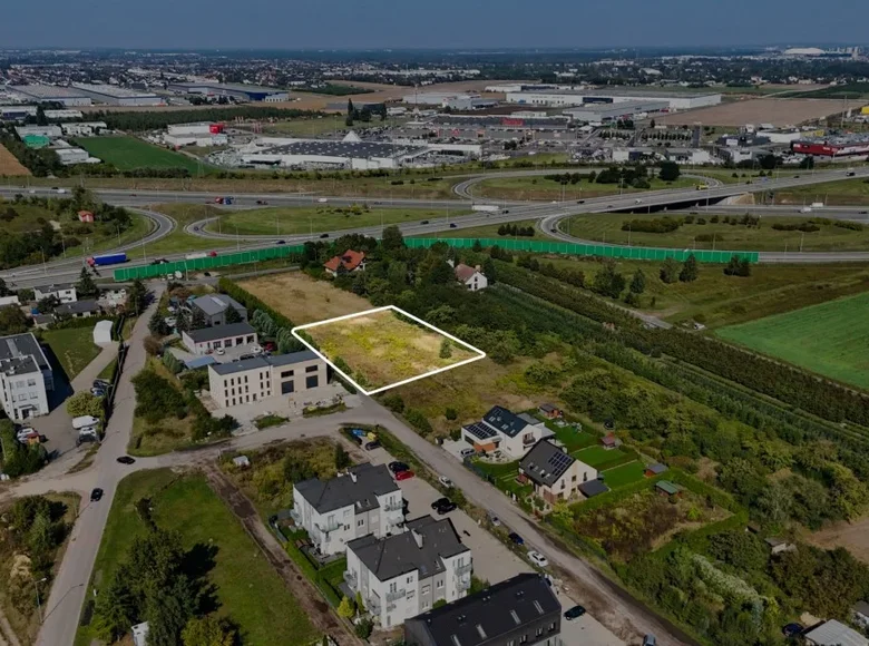 Land 2 552 m² Komorniki, Poland