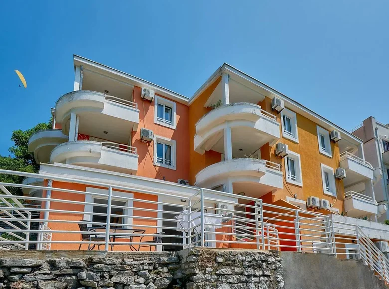 Commercial property 700 m² in Buljarica, Montenegro