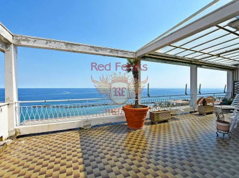 2 bedroom apartment 165 m² Sanremo, Italy