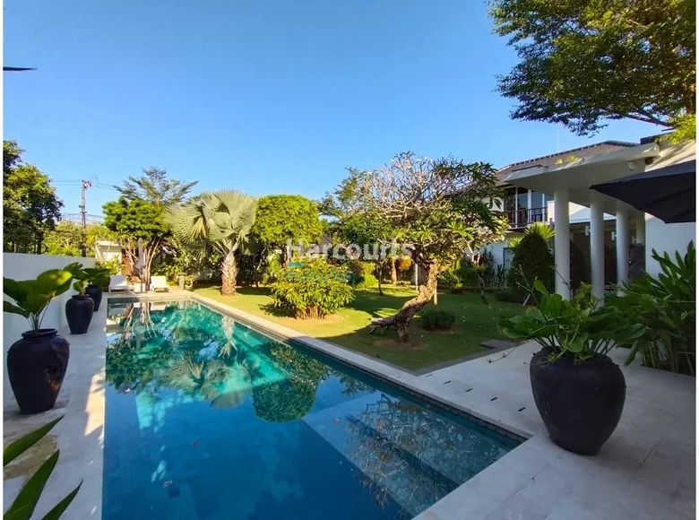 4-Schlafzimmer-Villa 455 m² Jimbaran, Indonesien
